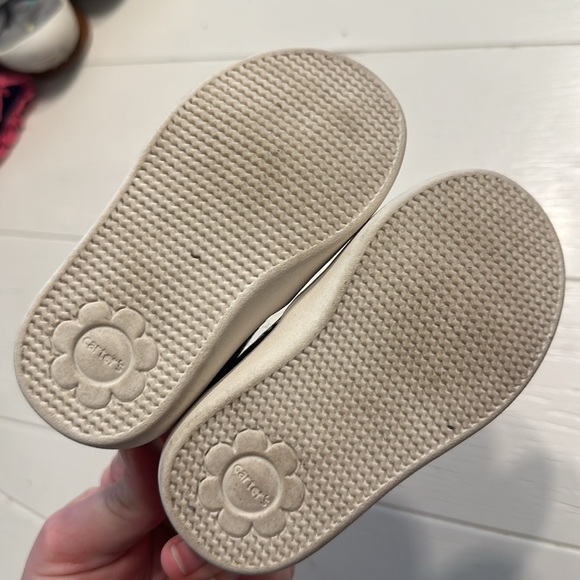 3/$25 Carter’s rainbow glitter slip on size 4 - Picture 5 of 5